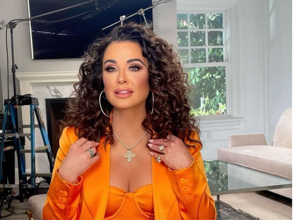 Kyle Richards Loves This Pore-Blurring Drugstore Foundation