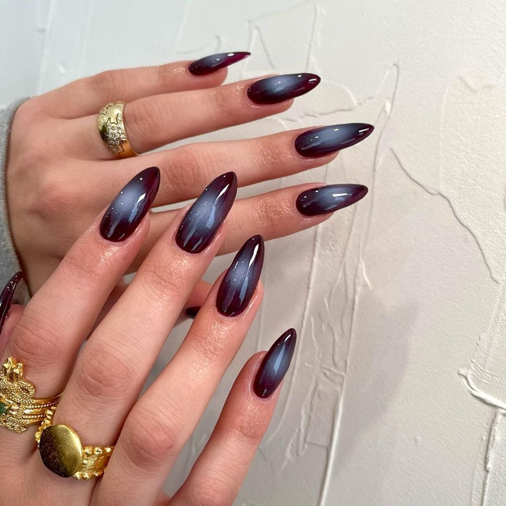 aura stiletto nails