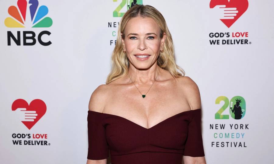 Chelsea Handler attends the Dead Funny: An All-Star Tribute to Joan Rivers benefitting God's Love We Deliver at The Victoria Theater on November 07, 2024 in New York City.