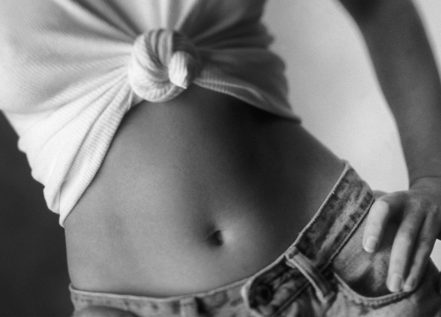 This No-Touch Laser Treatment Kills Fat Cells for a More Sculpted Body—Here’s How