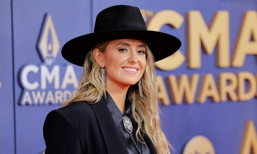 Lainey Wilson attends The 58th Annual CMA Awards at Music City Center on November 20, 2024 in Nashville, Tennessee.