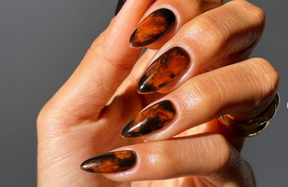 burnt sugar manicure