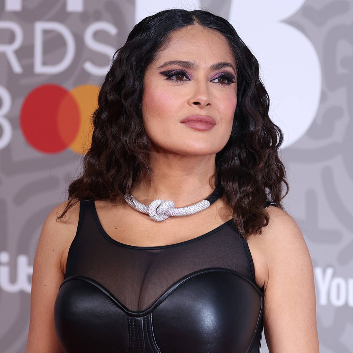 salma hayek short hair