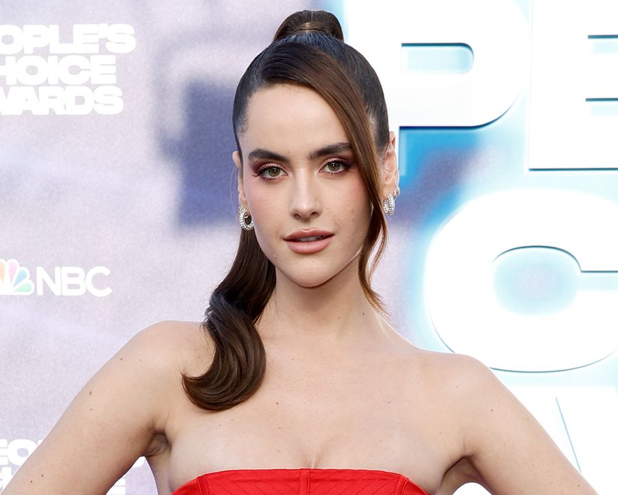 The Blush Behind Natalie Joy’s Monochromatic Look at the People’s Choice Awards