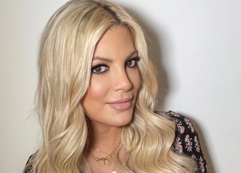 Tori Spelling Just Delivered Her Best Glam Look Yet—and We Have the Full Breakdown