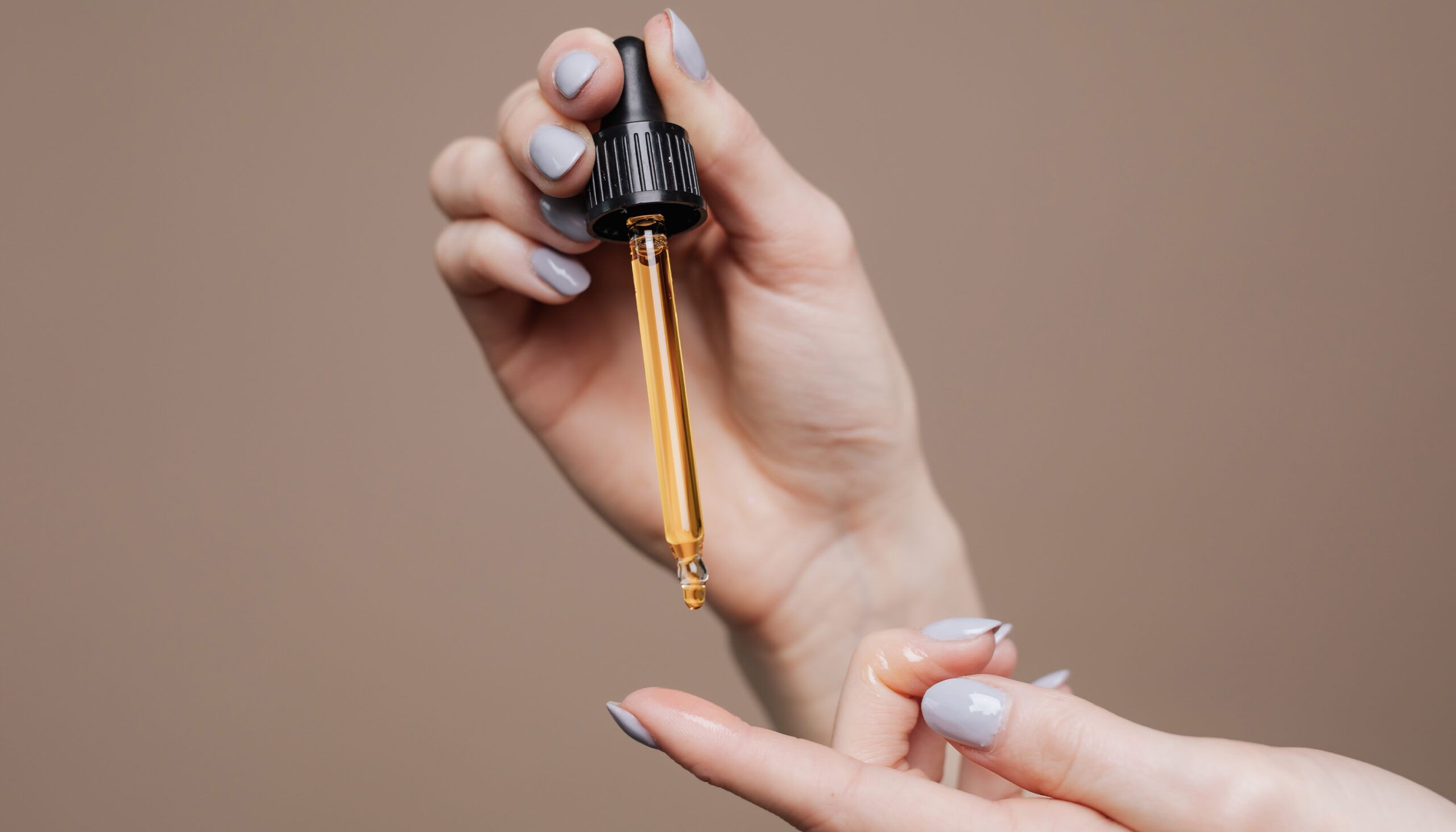 When to Start Using a Retinoid, According to Dermatologists