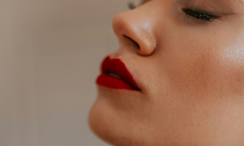 woman with red lipstick