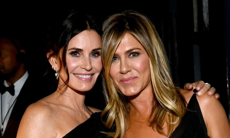 courteney cox and jennifer aniston
