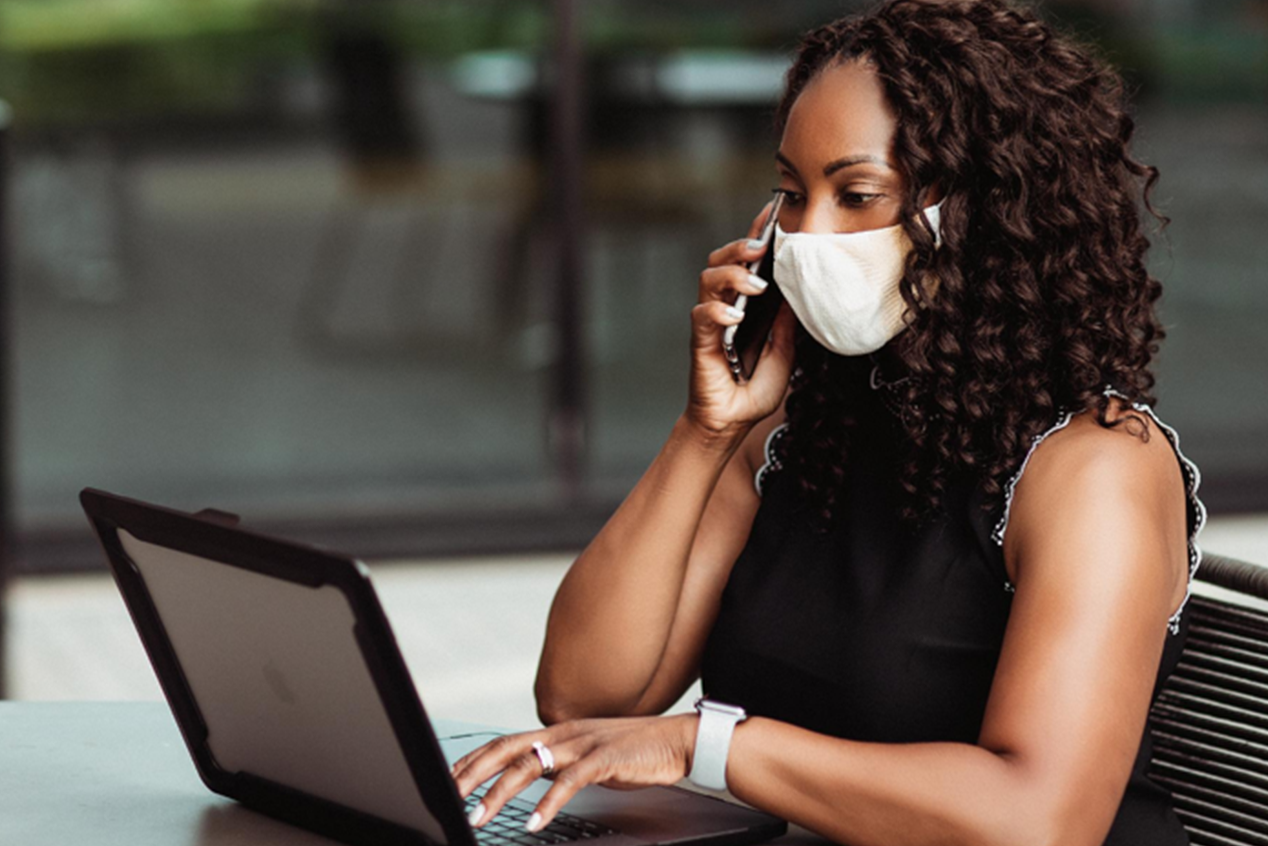 Why Skin-Care Experts Put This Face Mask on the Top of Their List