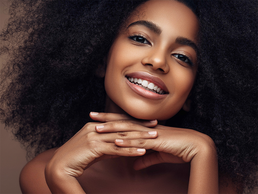 The Top Ways a Smile Makeover Can Help You Look Instantly Younger