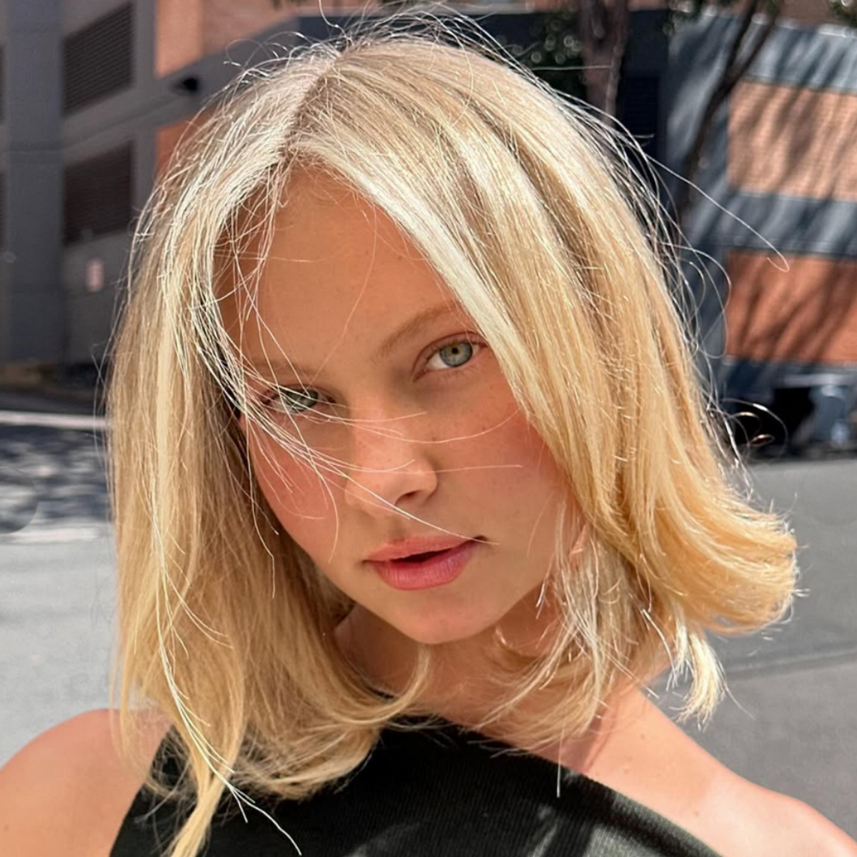 modern goldilocks blonde by IG: @queclolour