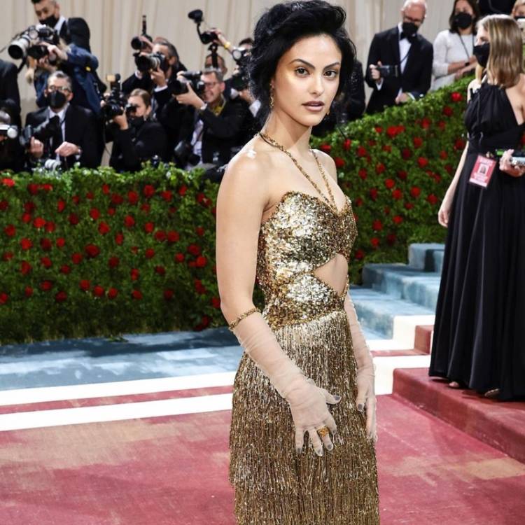 Camila Mendes