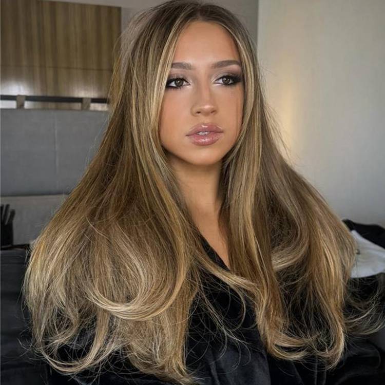 Tate McRae with teddy bronde hair