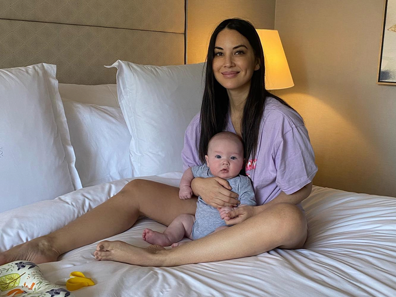 Olivia Munn Says Her Hair Is ‘Falling Out in Clumps’ Post-Pregnancy