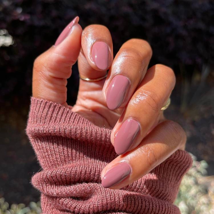 mauve nails