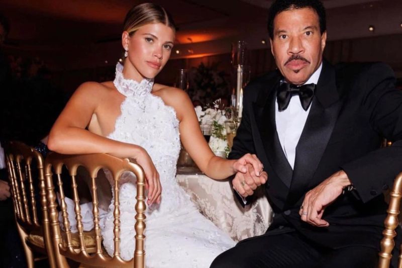 The 5 Things Lionel Richie Does to Stay Looking Young