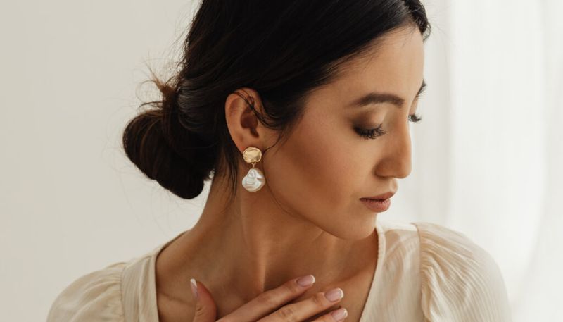 woman with sharp cheekbones