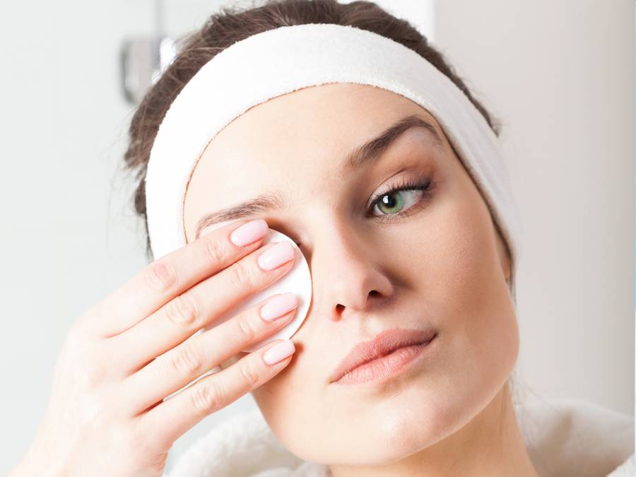 5 Signs You’re Over-Exfoliating Your Skin