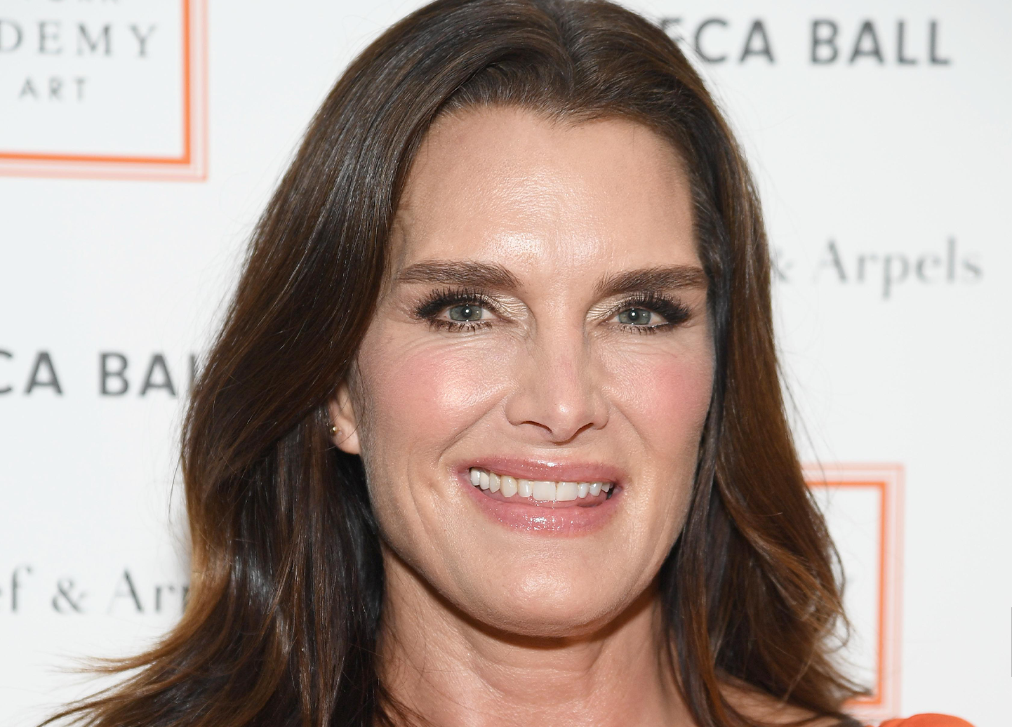 Brooke Shields Says Her ‘Daughters Are Like Heat-Seeking Missiles When It Comes to Stealing Her Beauty Products’
