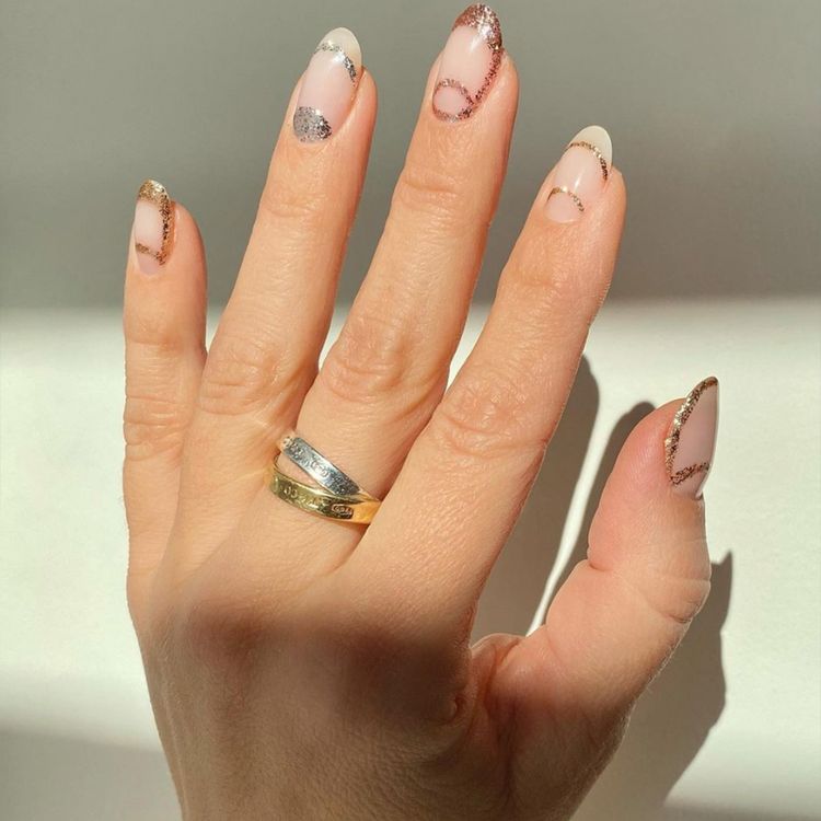 Colored-in, Colored-out