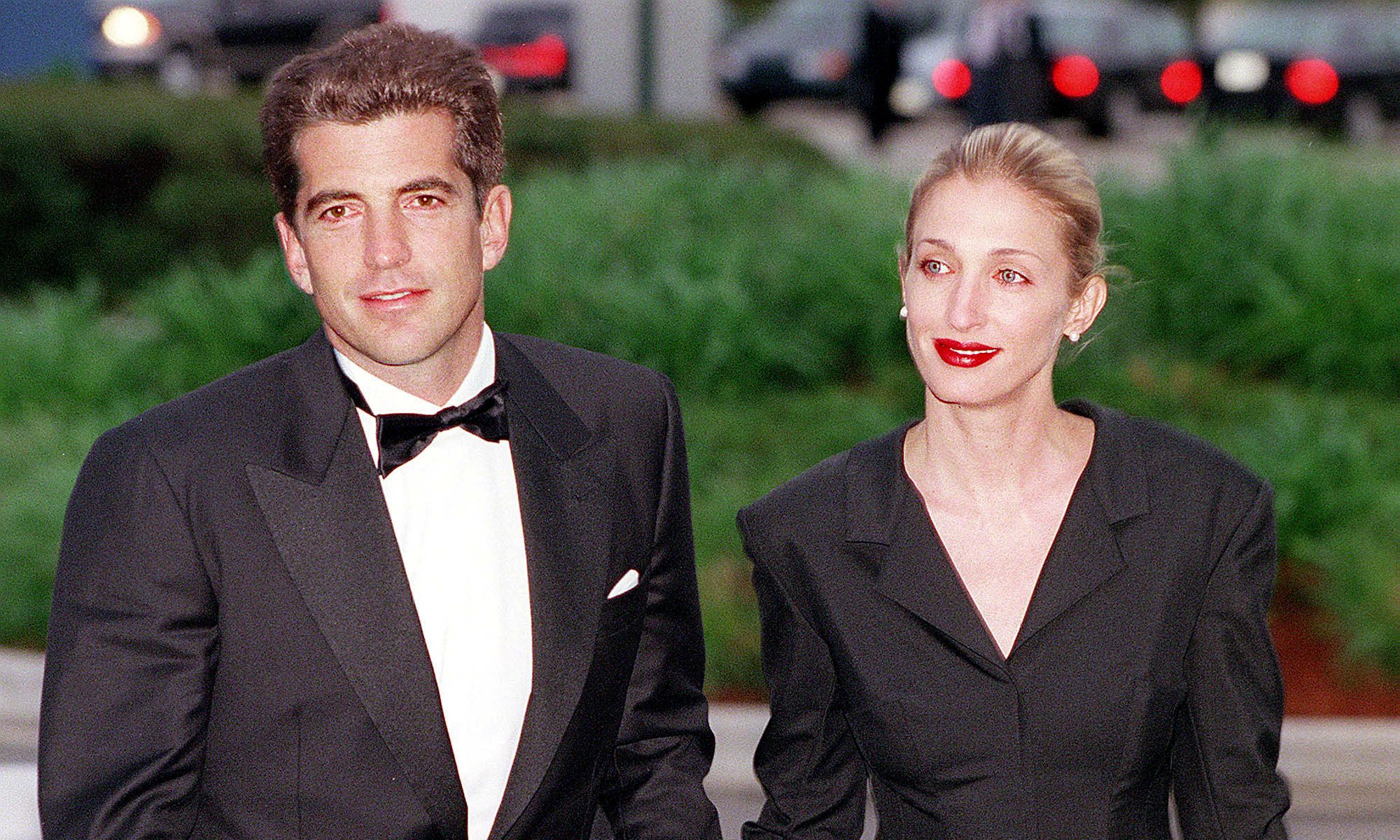 John F. Kennedy, Jr. and his wife Carolyn Bessette Kennedy arrive at the annual John F. Kennedy Library Foundation dinner in the 1990s