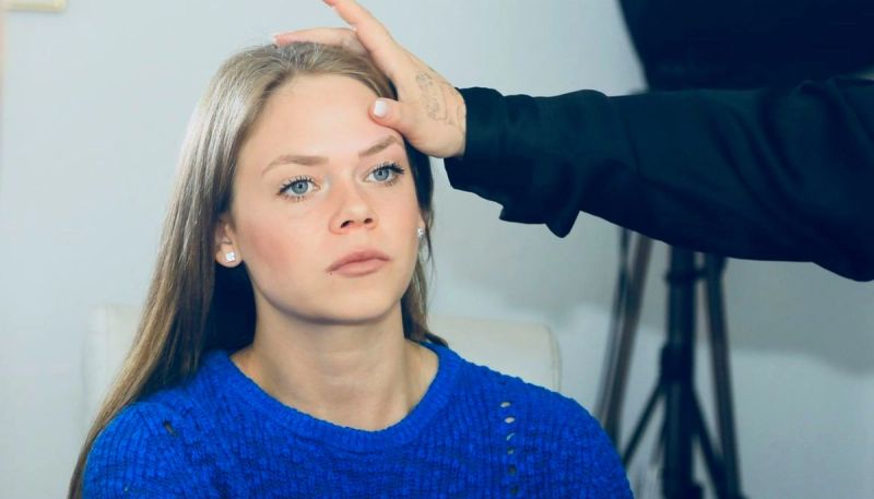 woman with lifted forehead