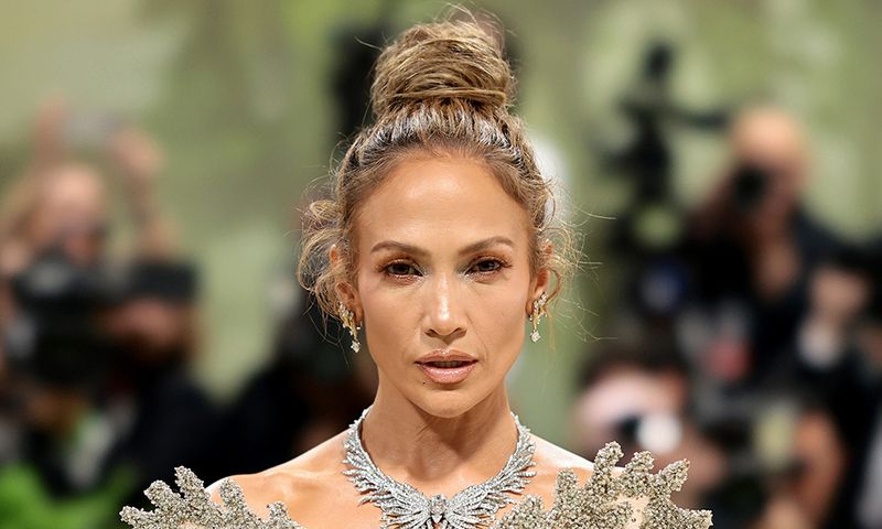 met gala 2024 jennifer lopez hair