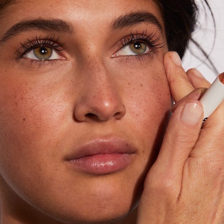 Bobbi Brown (@justbobbidotcom)