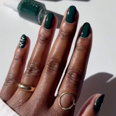 forest green christmas nails