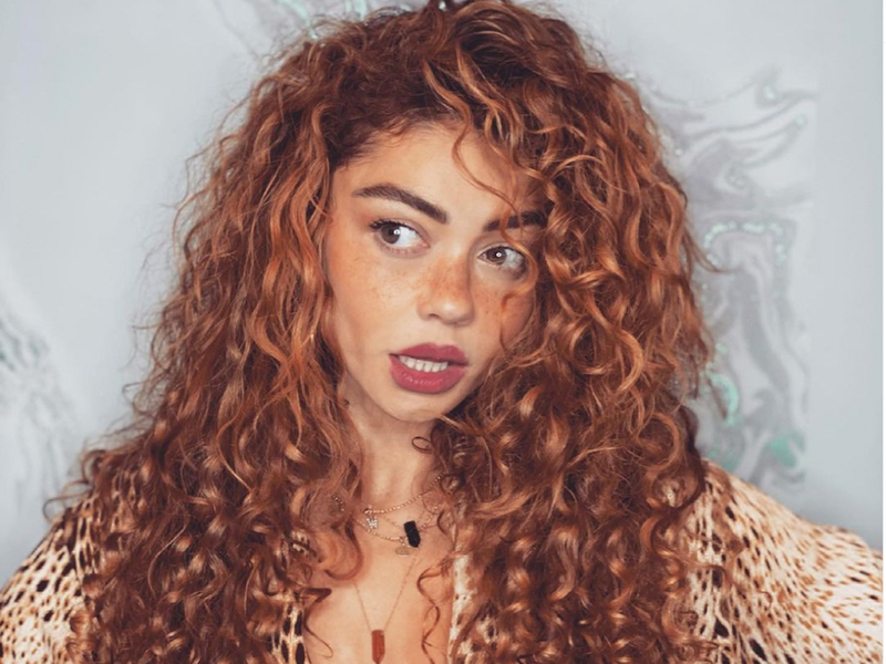 Sarah Hyland Has Been Using This Taming Hair Serum For Years