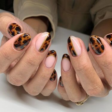 tortoiseshell nails