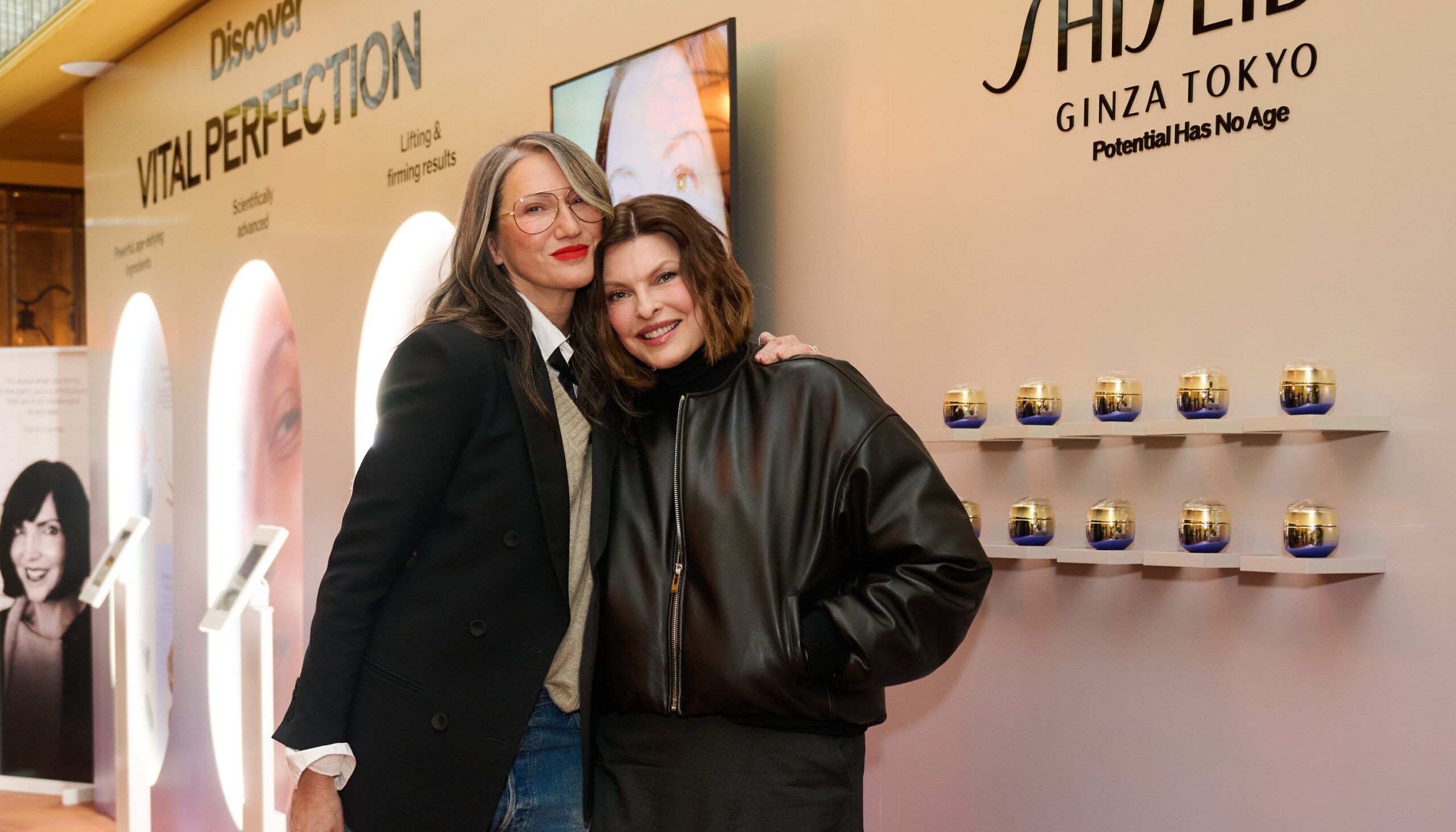linda evangelista and jenna lyons during the shiseido potential has no age summit