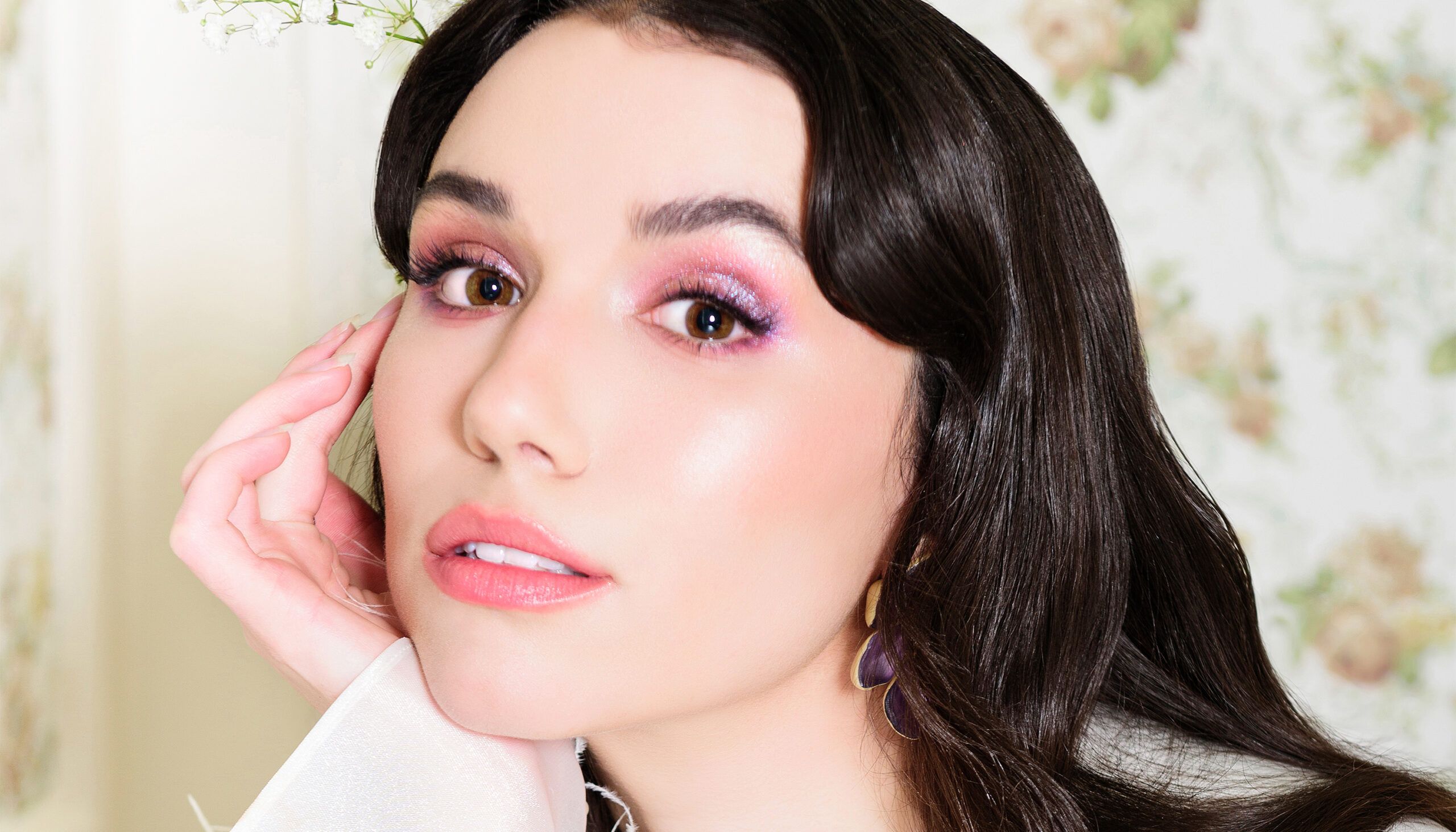 Grace Caroline Currey Shares the Five-Blush Hack Behind Her “Shazam 2” Superhero Skin