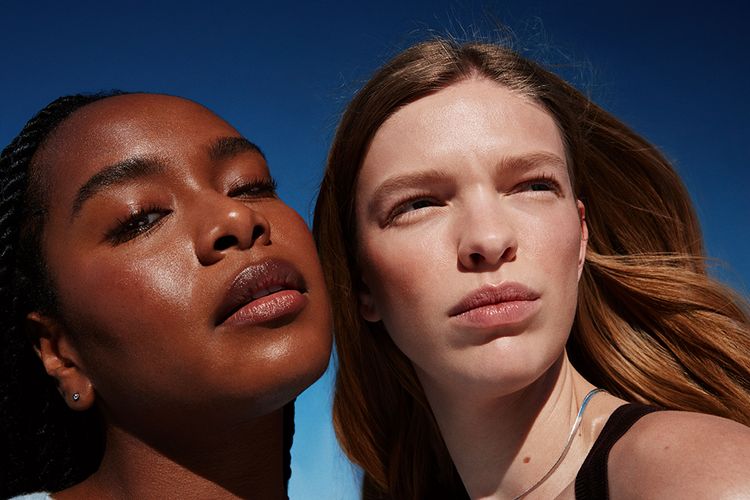 two women in the sun