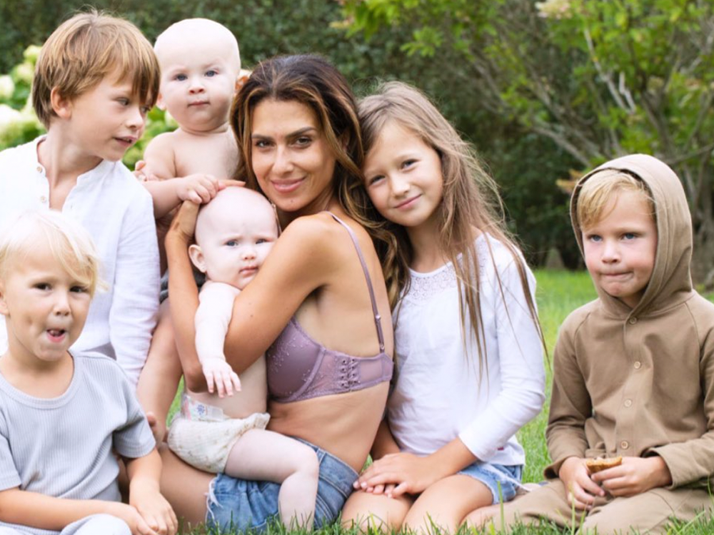Hilaria Baldwin Gets Honest About Motherhood in Makeup-Free Photo