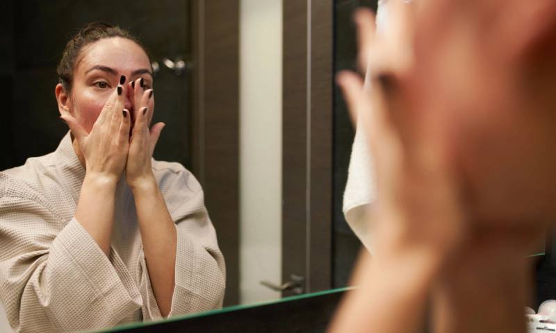 nasal spray rosacea