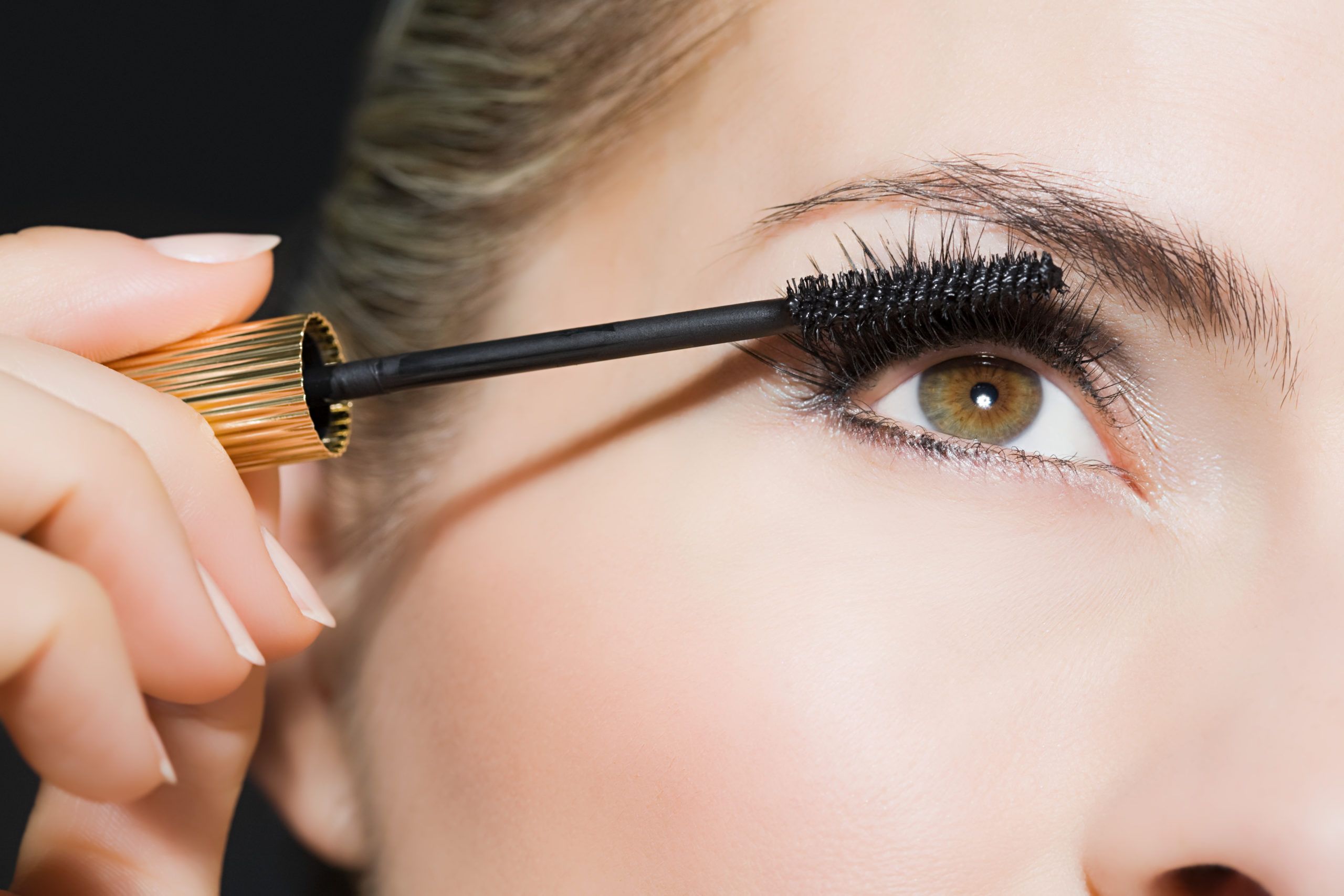 This New Mascara-Only Subscription Box Is the Holiday Gift We All Need
