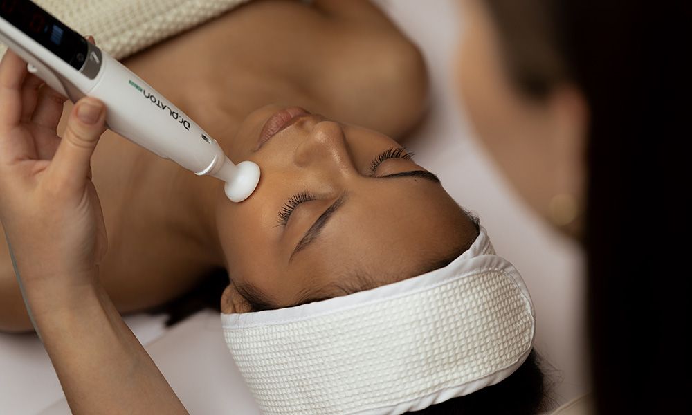 woman getting cosmetic treatment