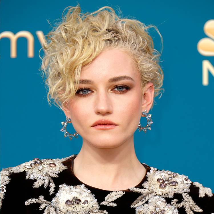 Julia Garner