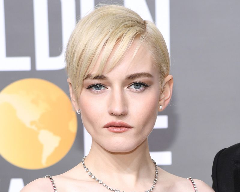 Julia Garner’s Hairstylist Loves This Shine Mist—And It’s 25% Off