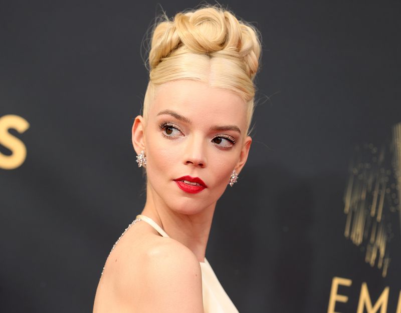 The Iconic Lip Color Anya Taylor-Joy Wore at the Emmys
