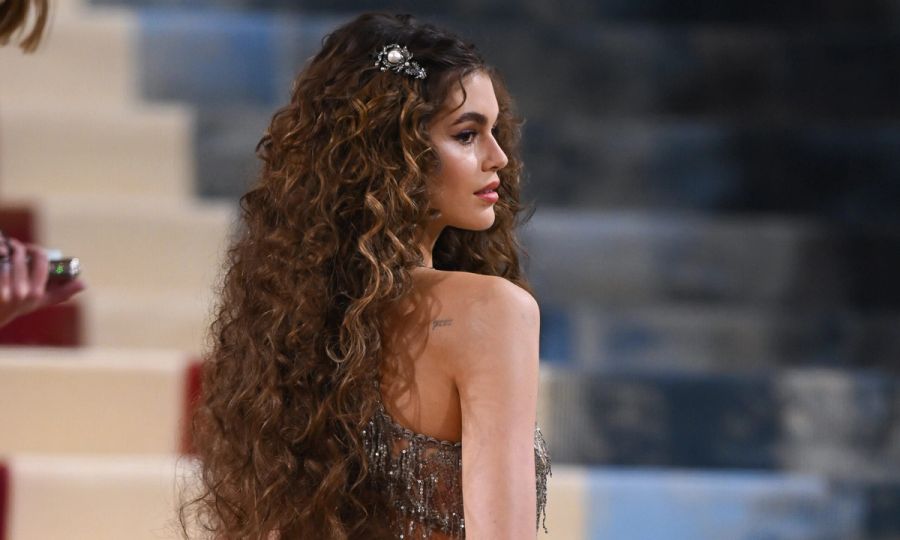 Kaia Gerber arrives to the 2022 Met Gala Celebrating "In America: An Anthology of Fashion" at Metropolitan Museum of Art on May 02, 2022 in New York City.