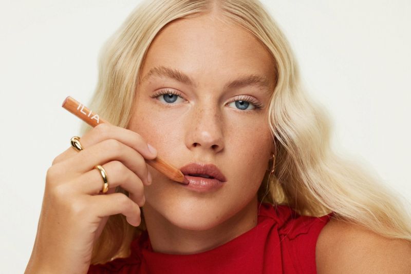 ILIA lip sketch lip crayon