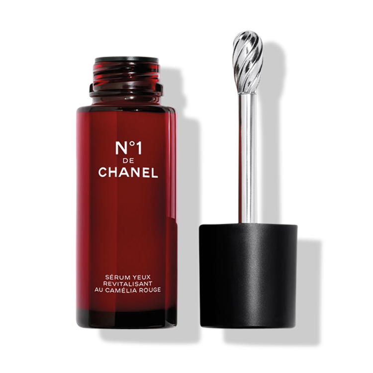 CHANEL No1 DE CHANEL REVITALIZING EYE SERUM ($100)