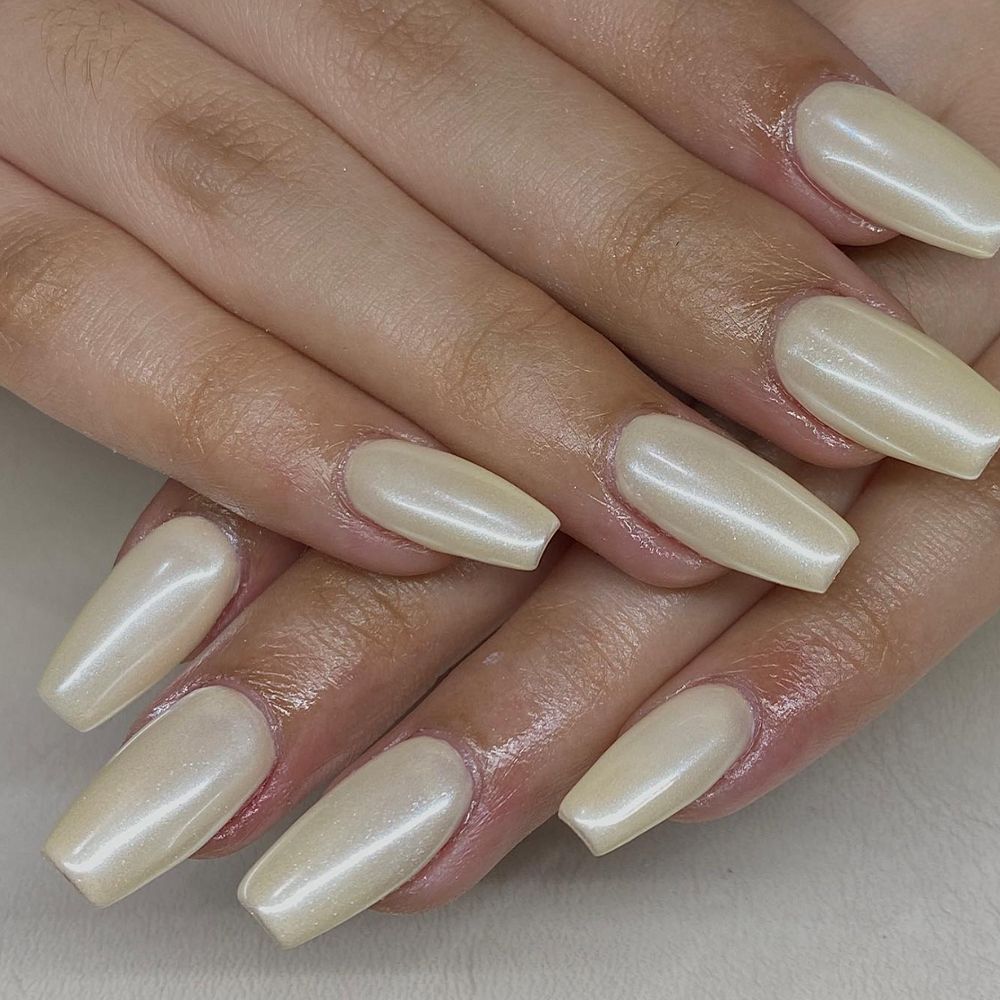 White Chocolate Chrome Manicure