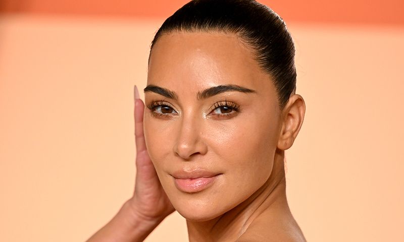 BEVERLY HILLS, CALIFORNIA - MARCH 02: Kim Kardashian attends the 2025 Vanity Fair Oscar Party Hosted By Radhika Jones at Wallis Annenberg Center for the Performing Arts on March 02, 2025 in Beverly Hills, California.