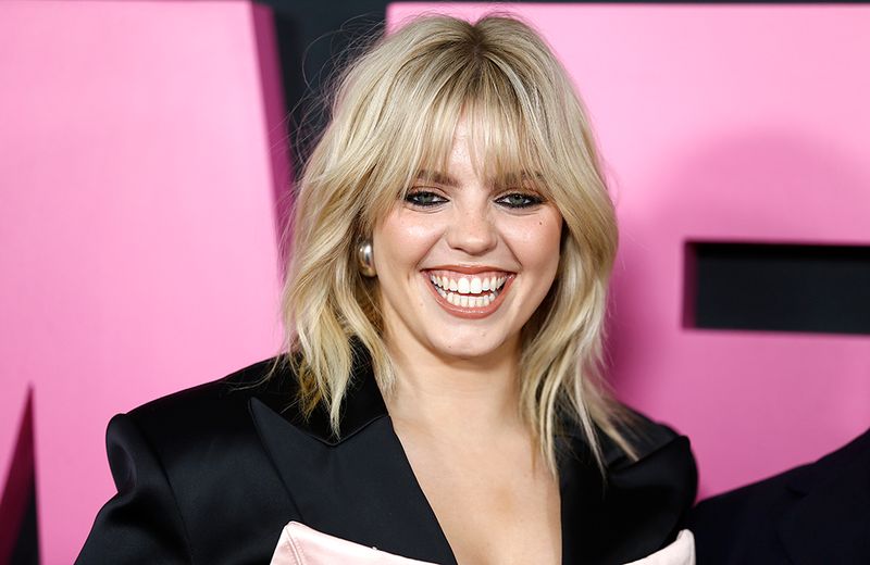 The Volumizing Product Reneé Rapp Used to Get a Sexy Lived-In Bedhead Look for the ‘Mean Girls’ Premiere