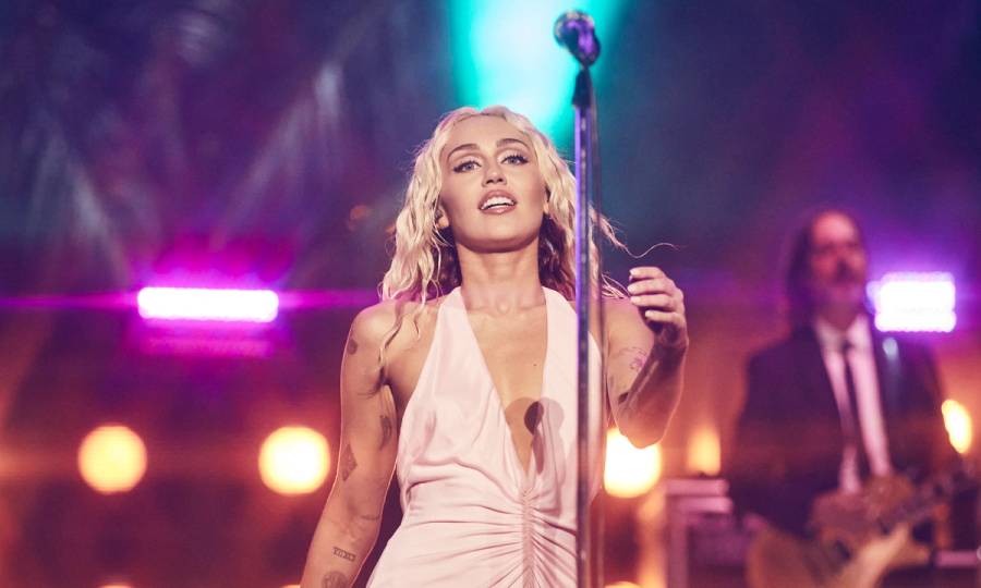 Miley Cyrus performing