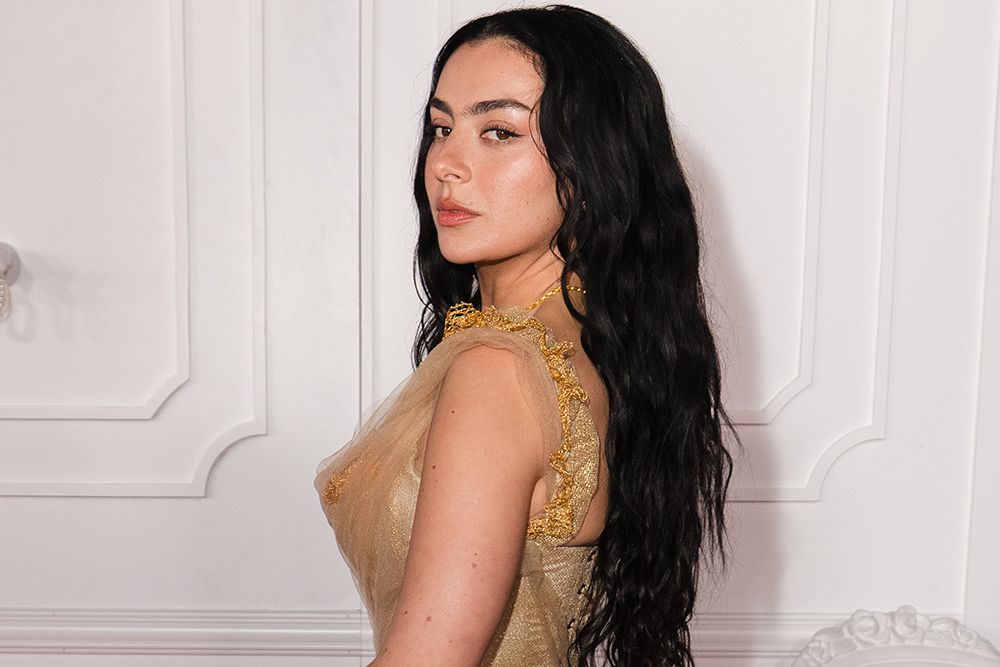 HOLLYWOOD, CALIFORNIA - JANUARY 28: Charli XCX attends "Wuthering Heights" World Premiere at TCL Chinese 6 Theatres on January 28, 2026 in Hollywood, California. (Photo by David Jon/Getty Images to Warner Bros. Pictures)