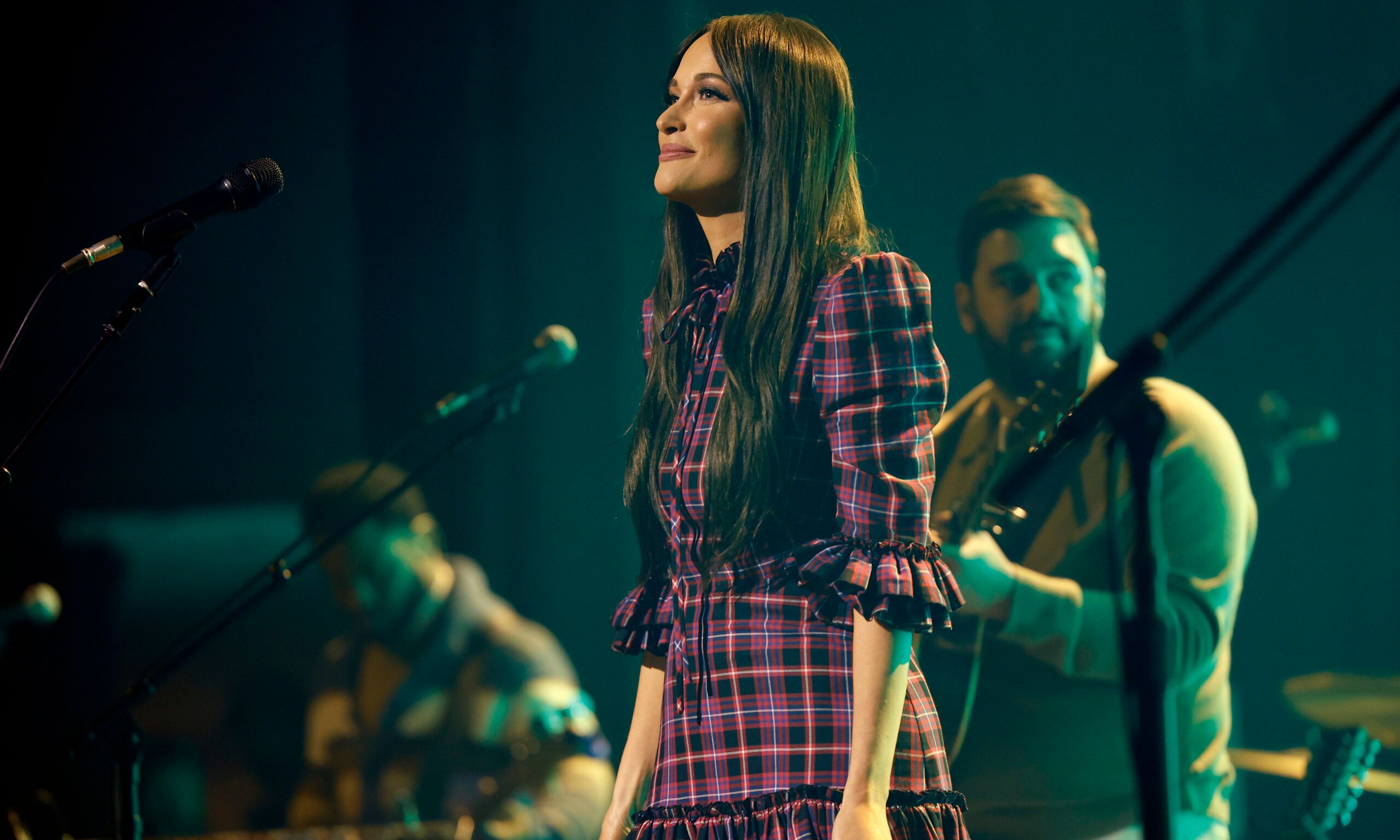 Kacey Musgraves long hair